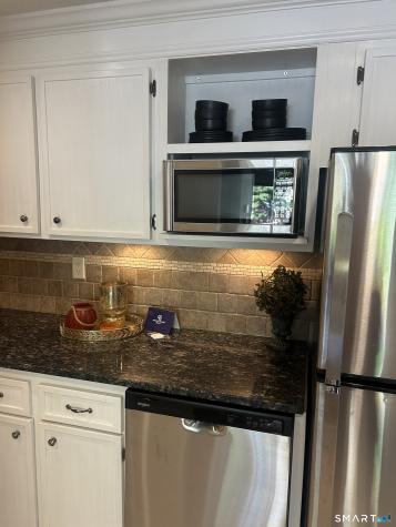 108 Oakwood Avenue West Hartford CT 06119