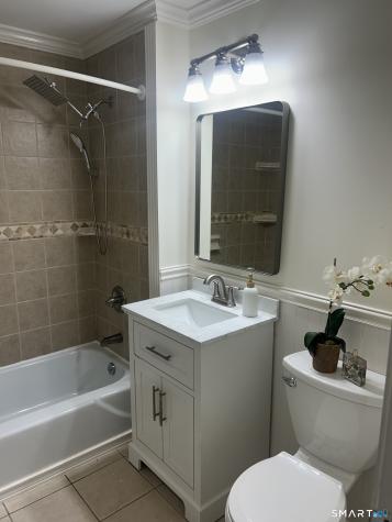 108 Oakwood Avenue West Hartford CT 06119