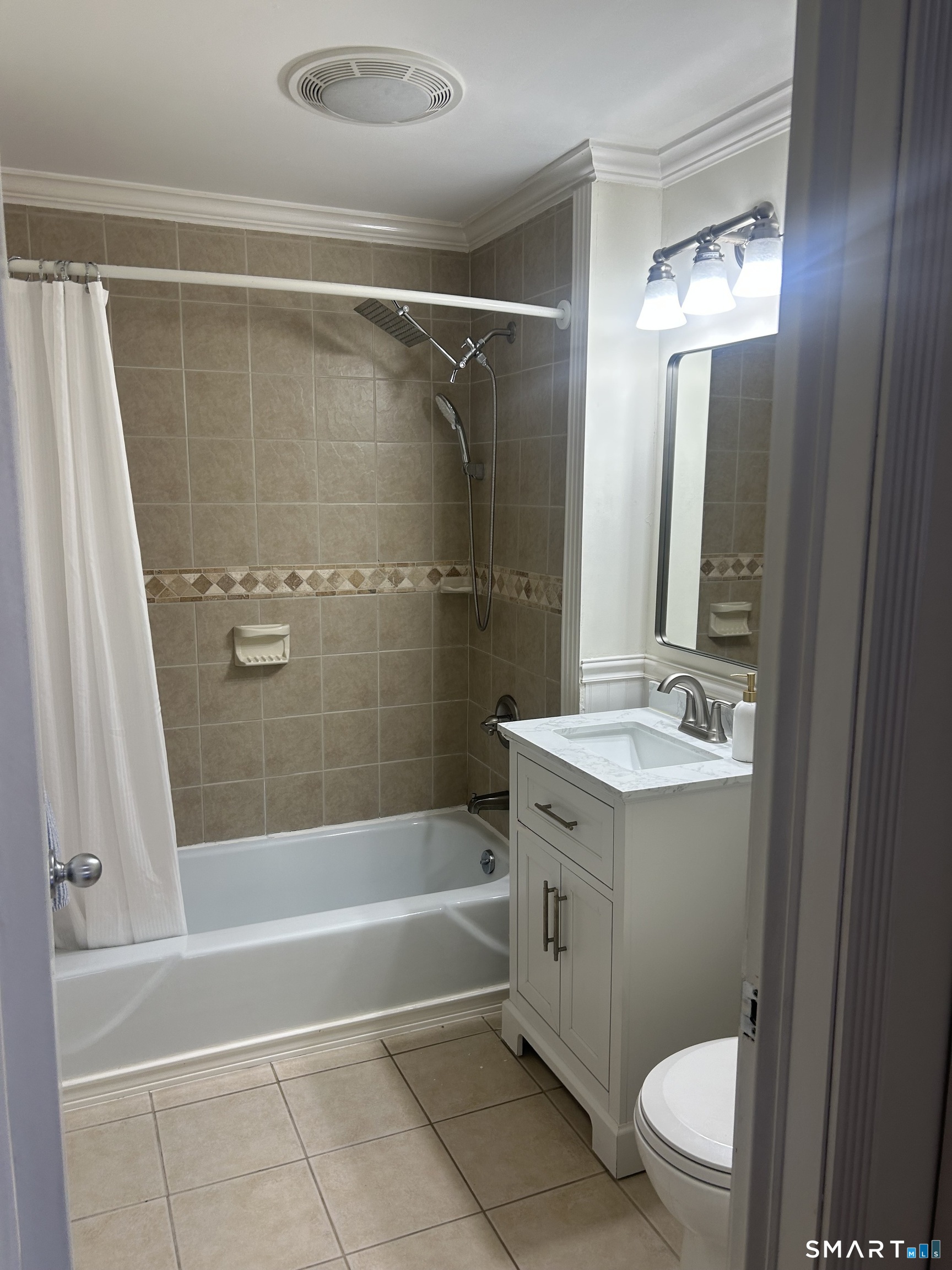 108 Oakwood Avenue West Hartford CT 06119