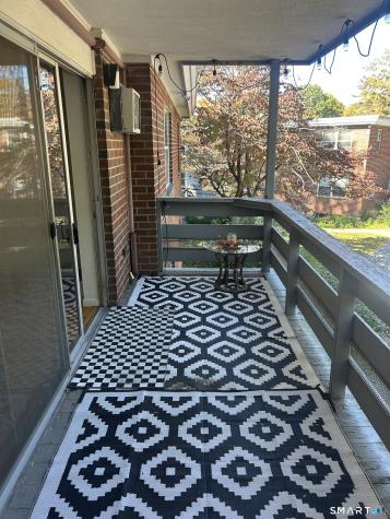108 Oakwood Avenue West Hartford CT 06119