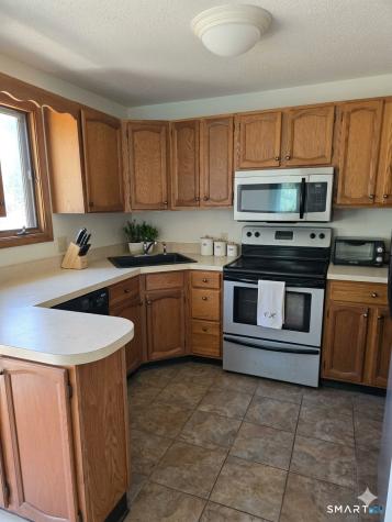 132 Butternut Lane Bristol CT 06010