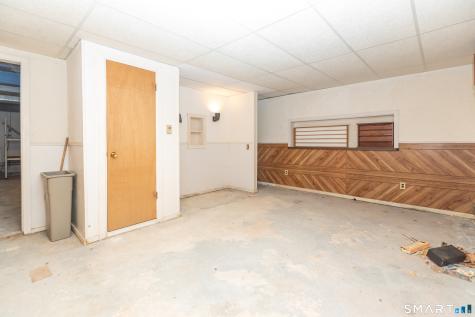 403 Plymouth Colony Branford CT 06405