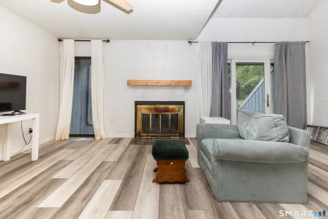 403 Plymouth Colony Branford CT 06405