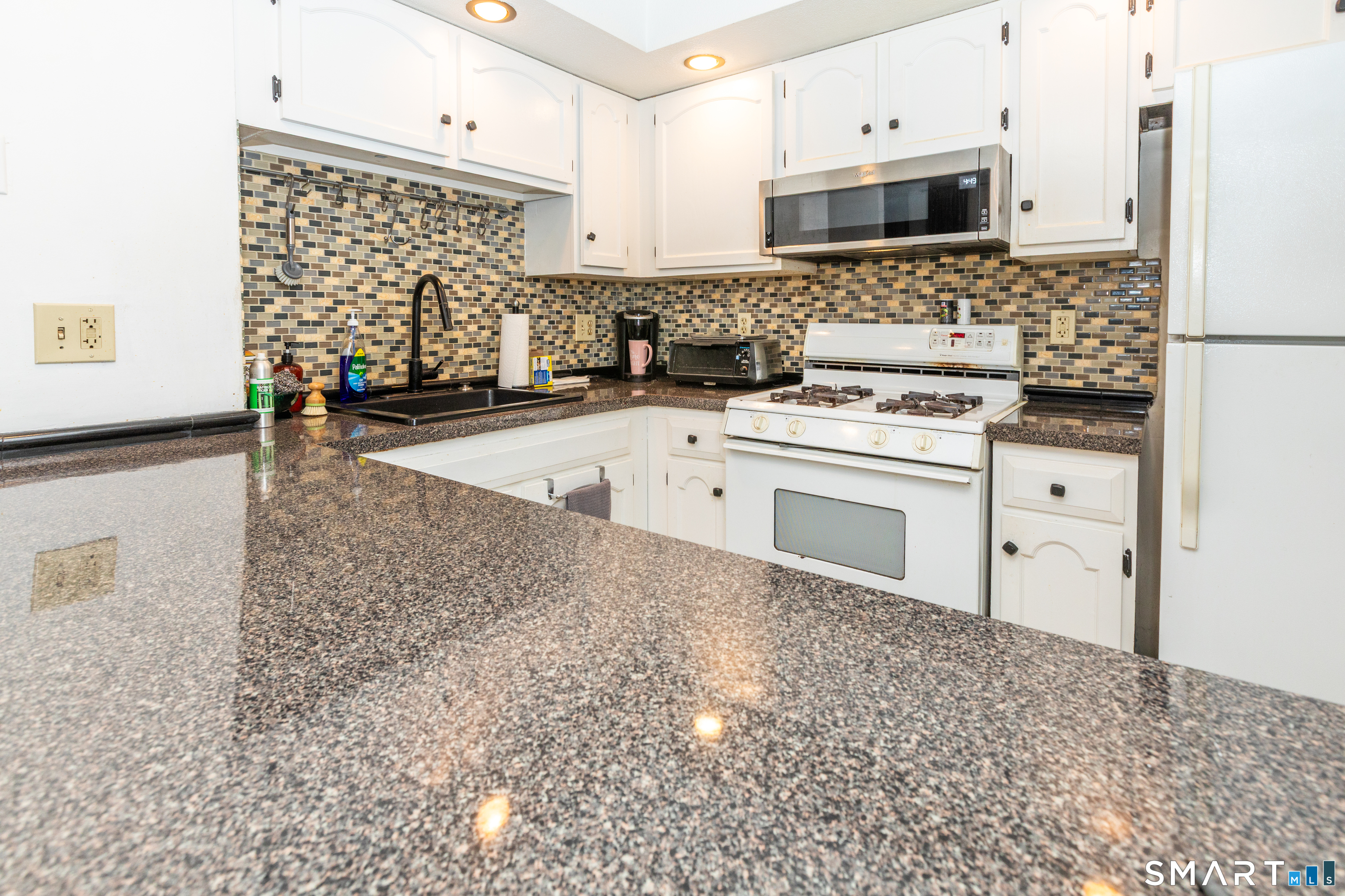 403 Plymouth Colony Branford CT 06405