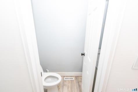 403 Plymouth Colony Branford CT 06405