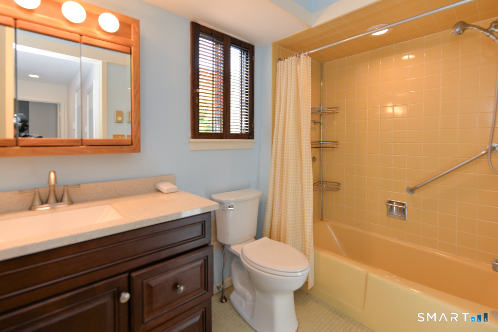 682 Heritage Village Southbury CT 06488