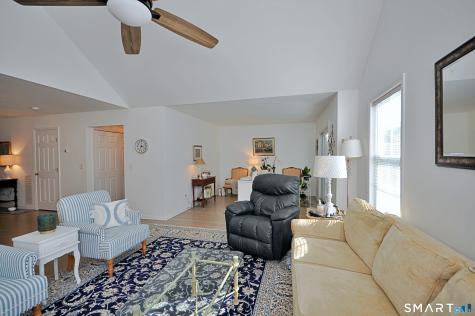 44 Elizabeth Circle Newtown CT 06482