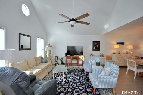 44 Elizabeth Circle Newtown CT 06482