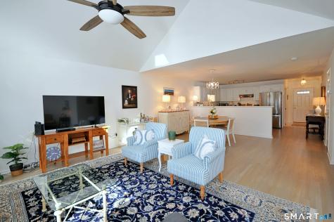 44 Elizabeth Circle Newtown CT 06482