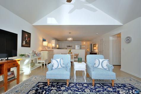 44 Elizabeth Circle Newtown CT 06482
