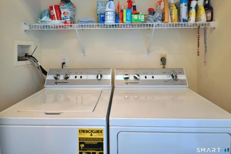 44 Elizabeth Circle Newtown CT 06482