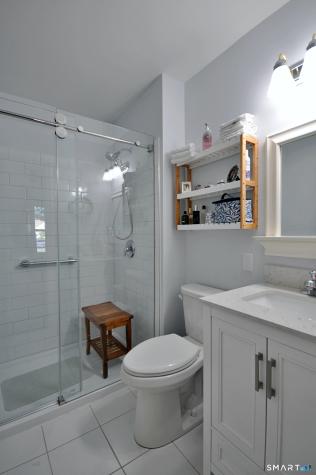 44 Elizabeth Circle Newtown CT 06482