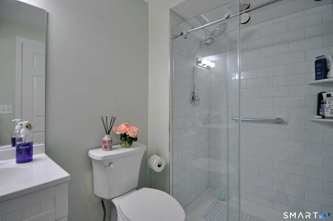 44 Elizabeth Circle Newtown CT 06482