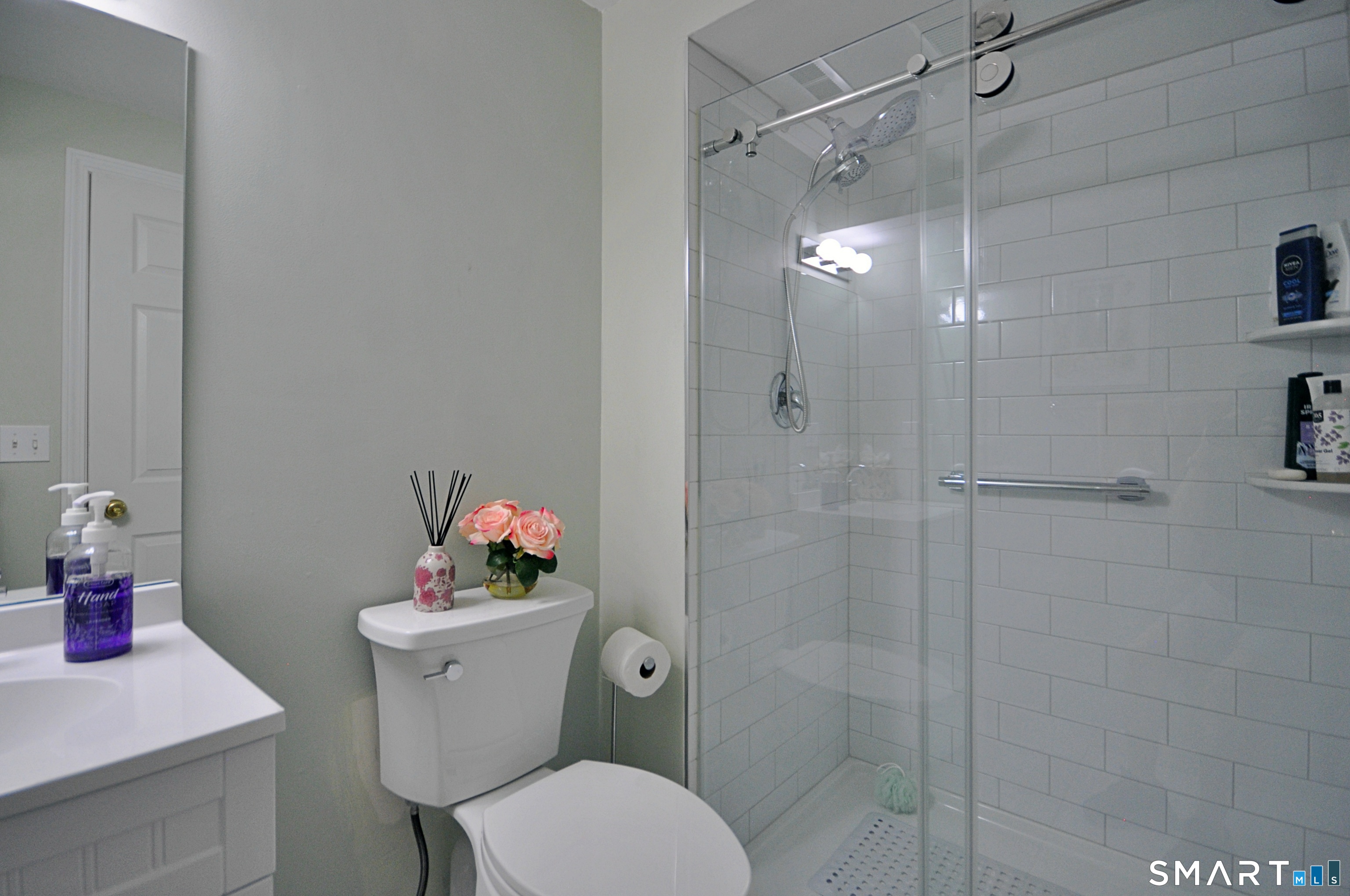 44 Elizabeth Circle Newtown CT 06482
