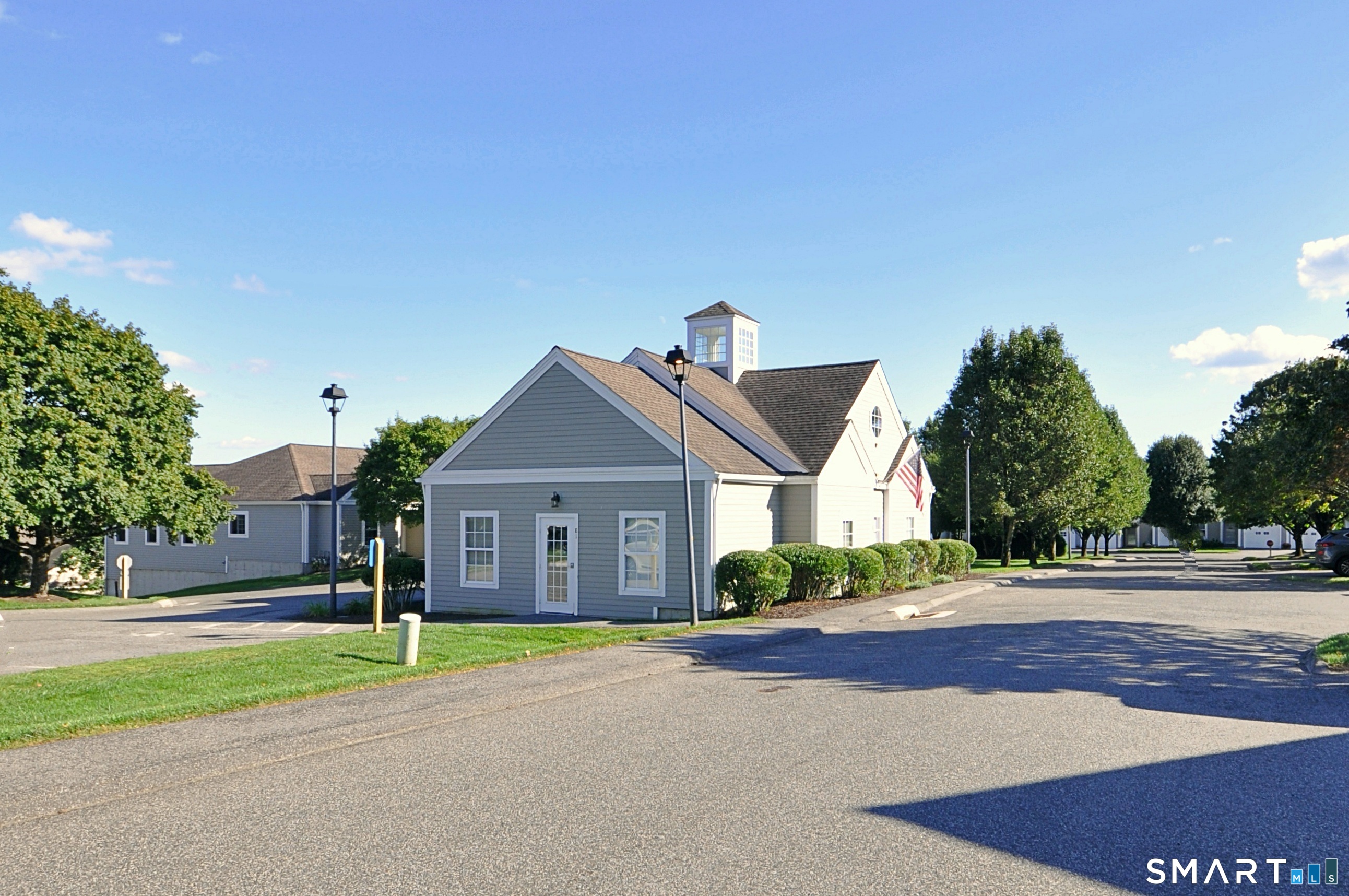 44 Elizabeth Circle Newtown CT 06482
