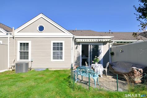 44 Elizabeth Circle Newtown CT 06482