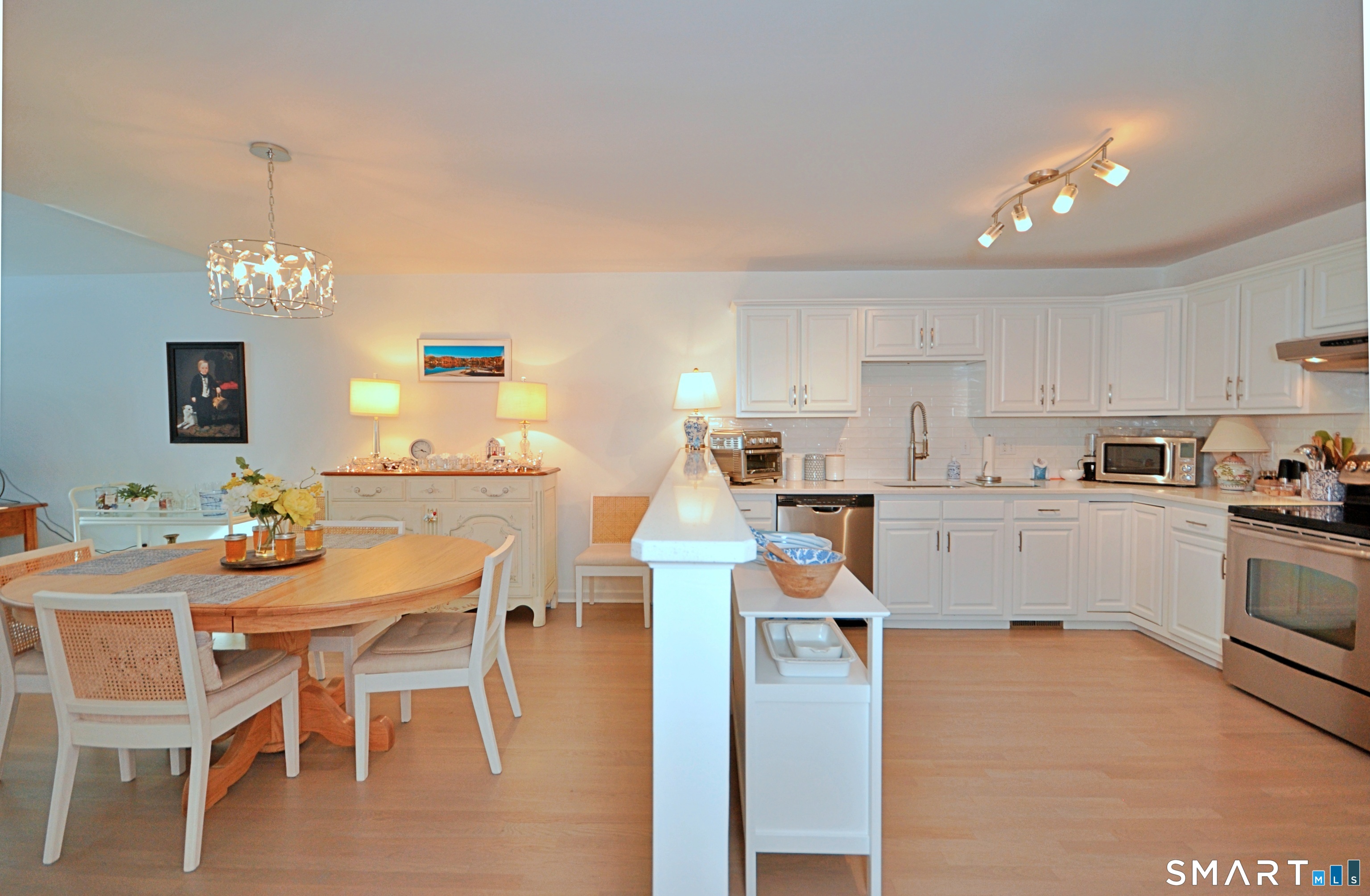 44 Elizabeth Circle Newtown CT 06482