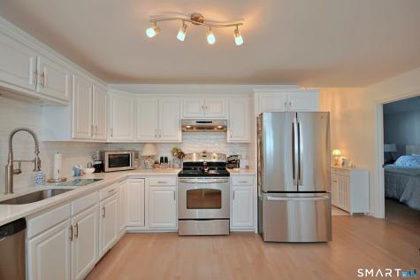 44 Elizabeth Circle Newtown CT 06482