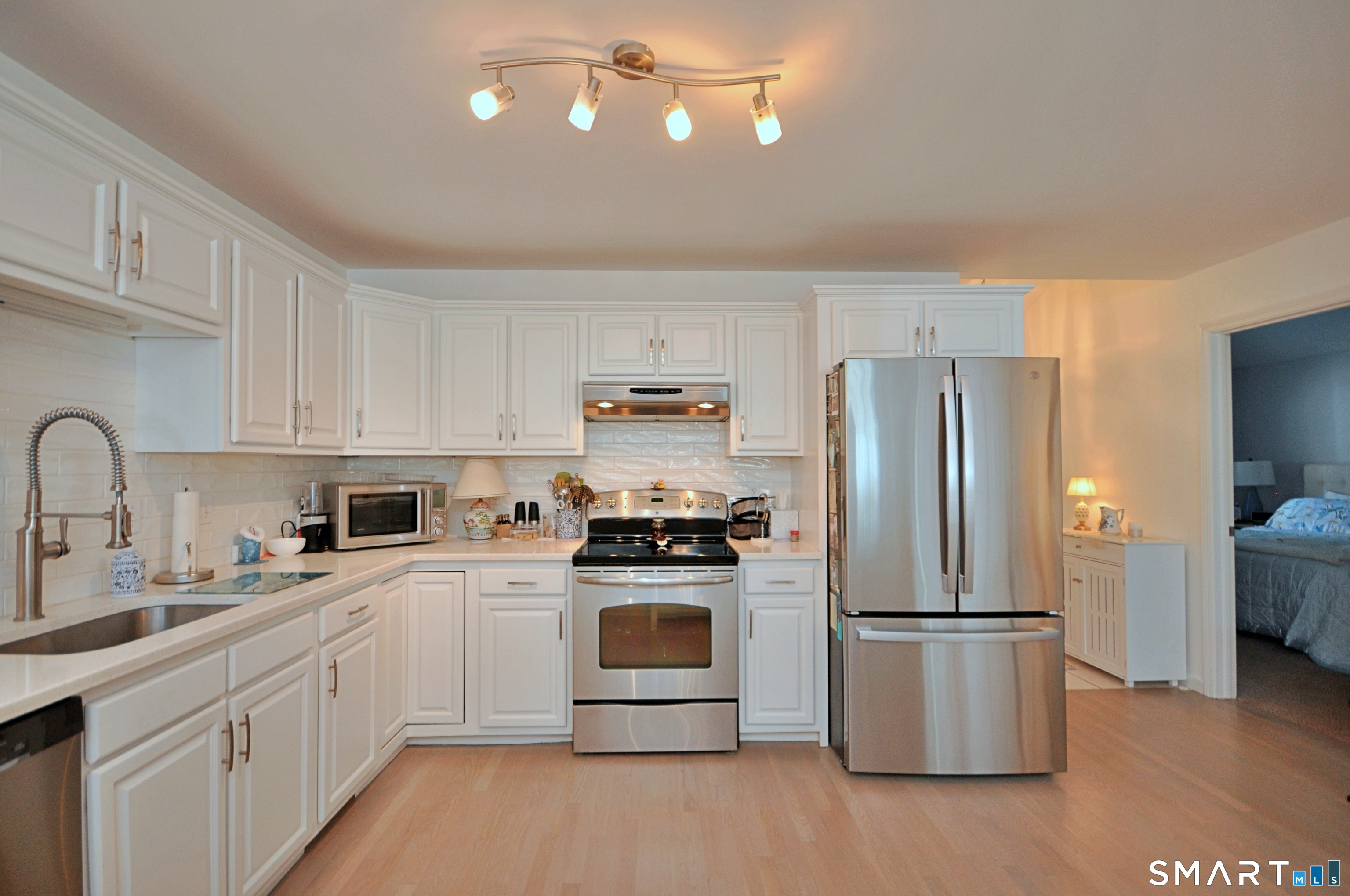 44 Elizabeth Circle Newtown CT 06482