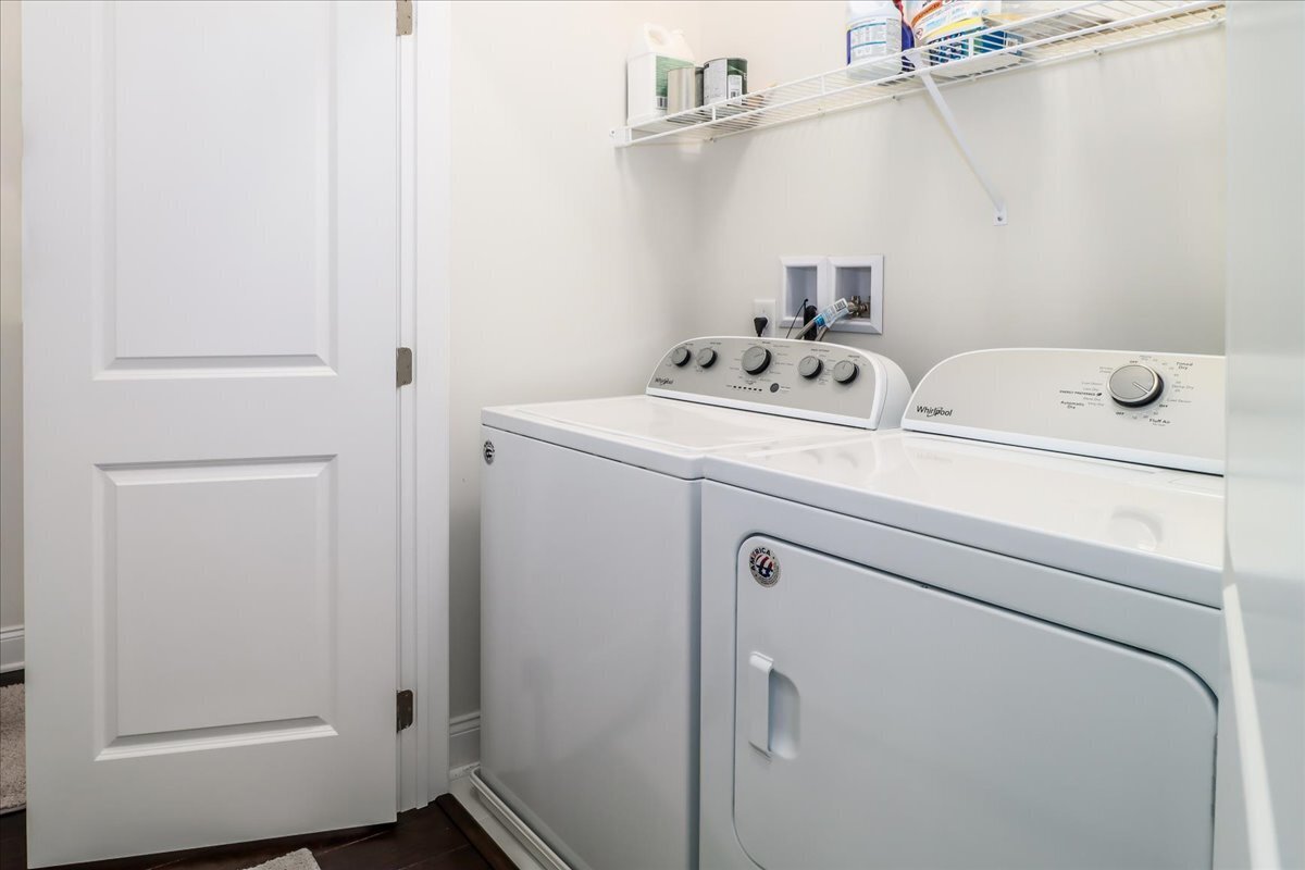 433 Brookside Court Newtown CT 06470