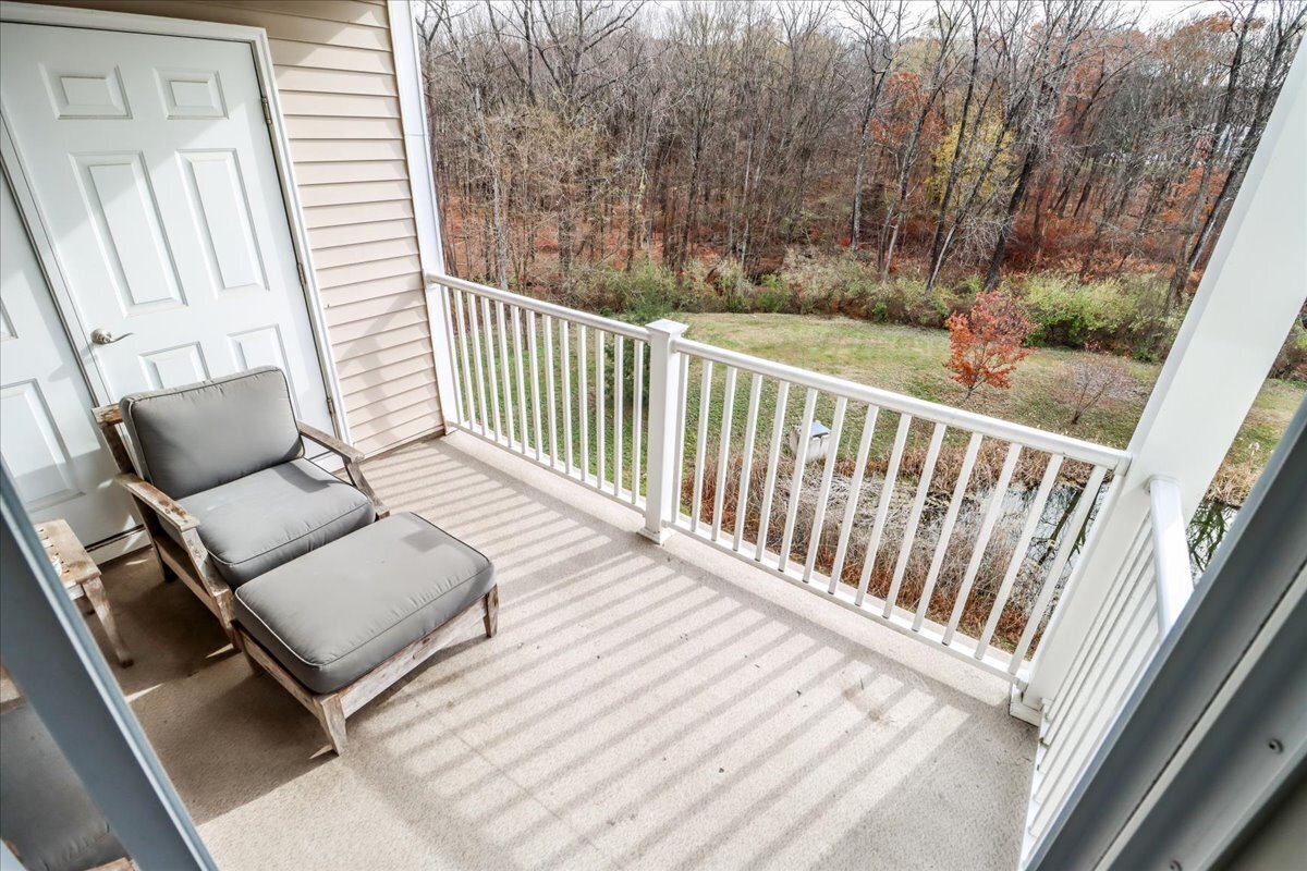 433 Brookside Court Newtown CT 06470