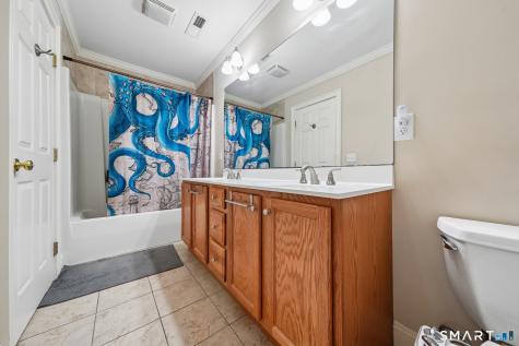 32 Crows Nest Lane Danbury CT 06810