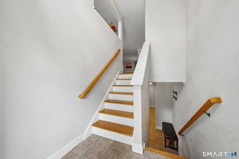 32 Crows Nest Lane Danbury CT 06810