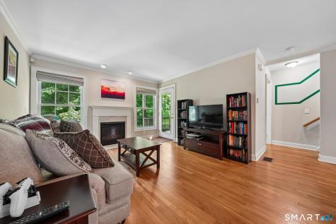 32 Crows Nest Lane Danbury CT 06810