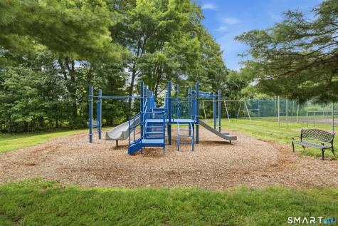 27 Sunridge Lane Cromwell CT 06416