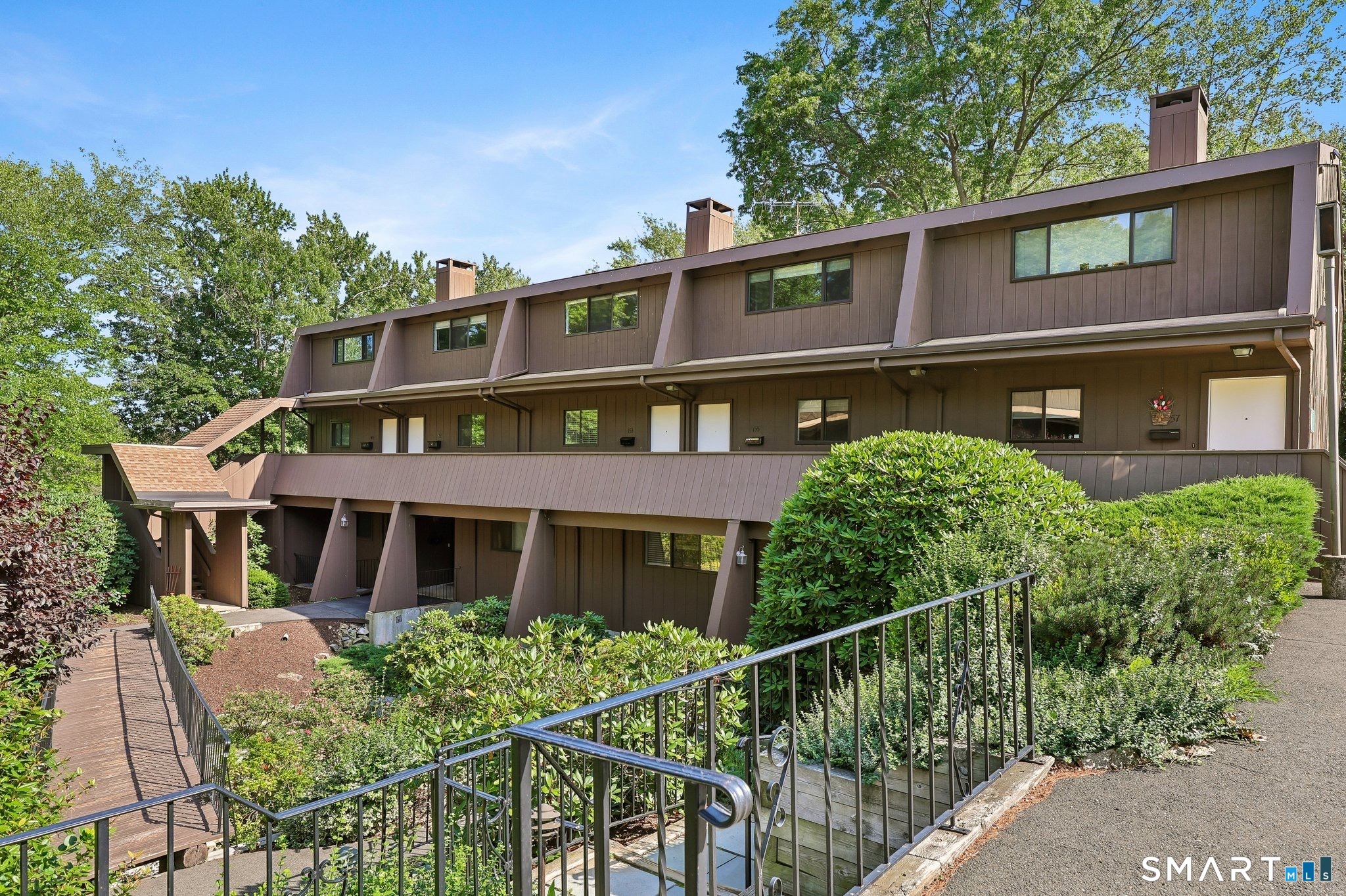 153 Knapps Highway Fairfield CT 06825