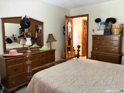 3 Westside Drive Thompson CT 06255