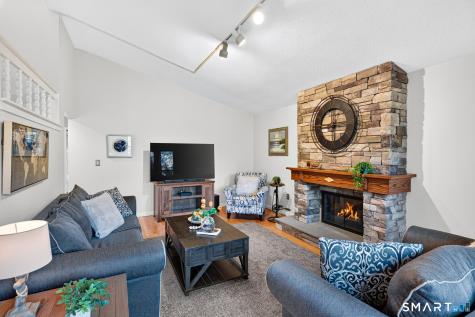 3 Redwood Lane Avon CT 06001