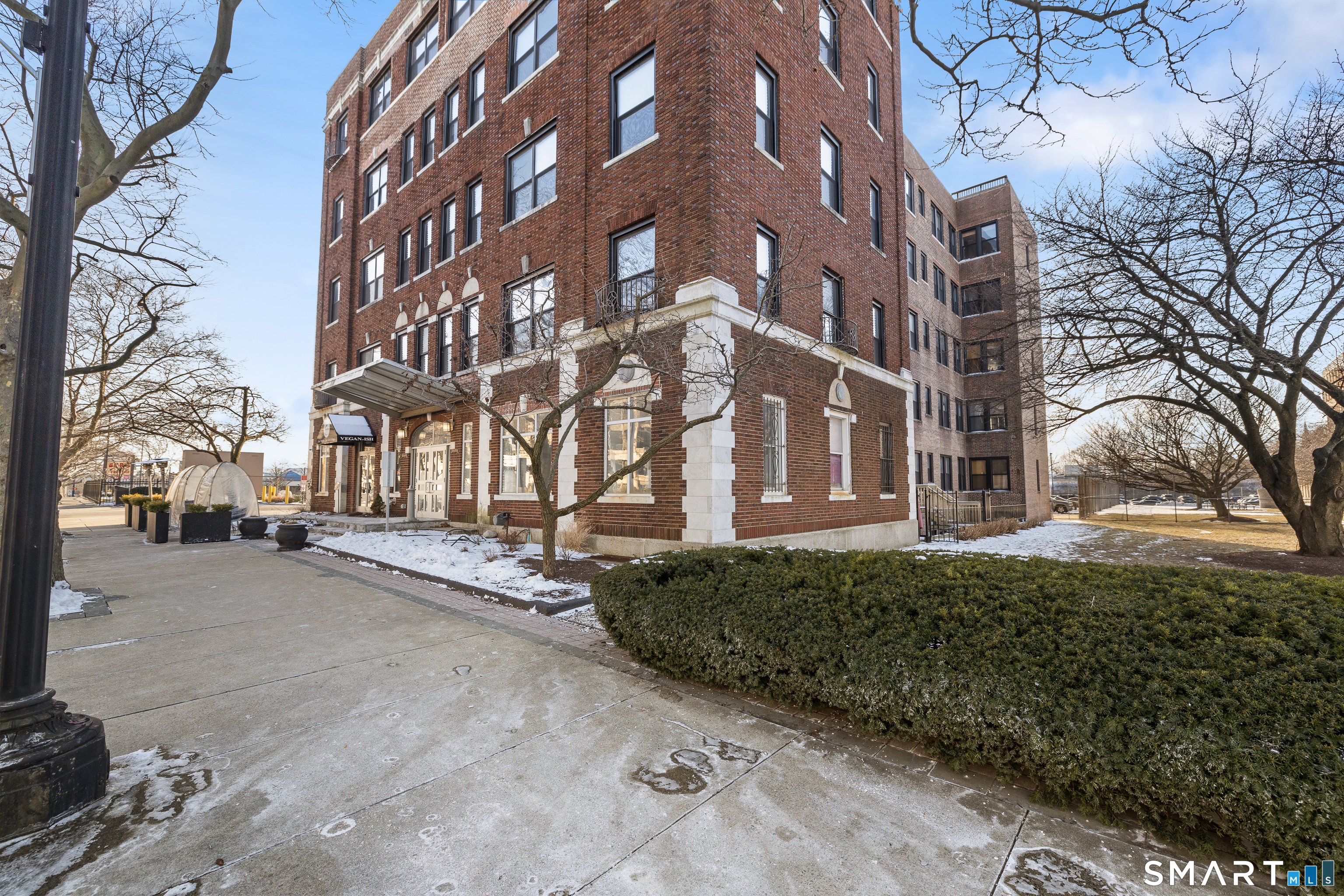 881 Lafayette Boulevard Bridgeport CT 06604