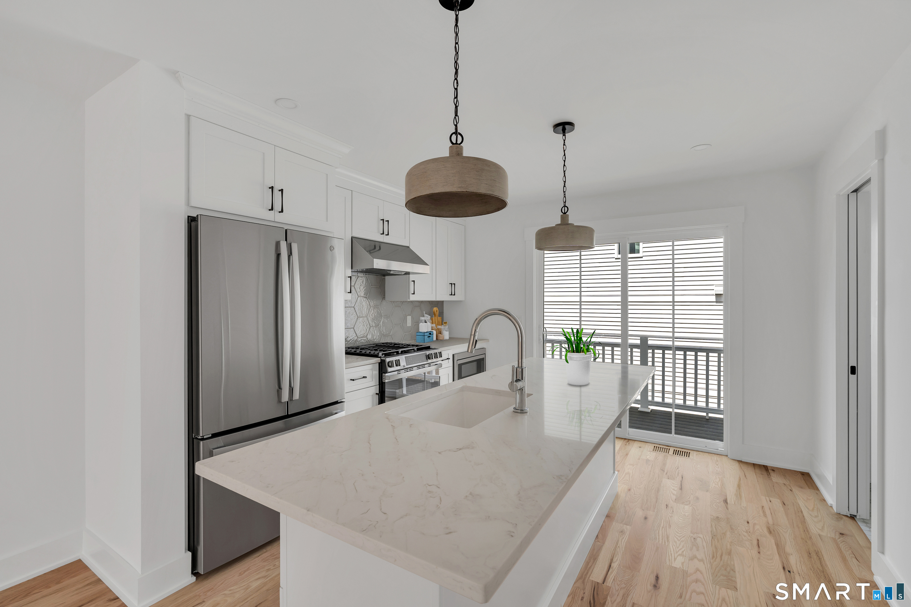 843 North Street Milford CT 06041