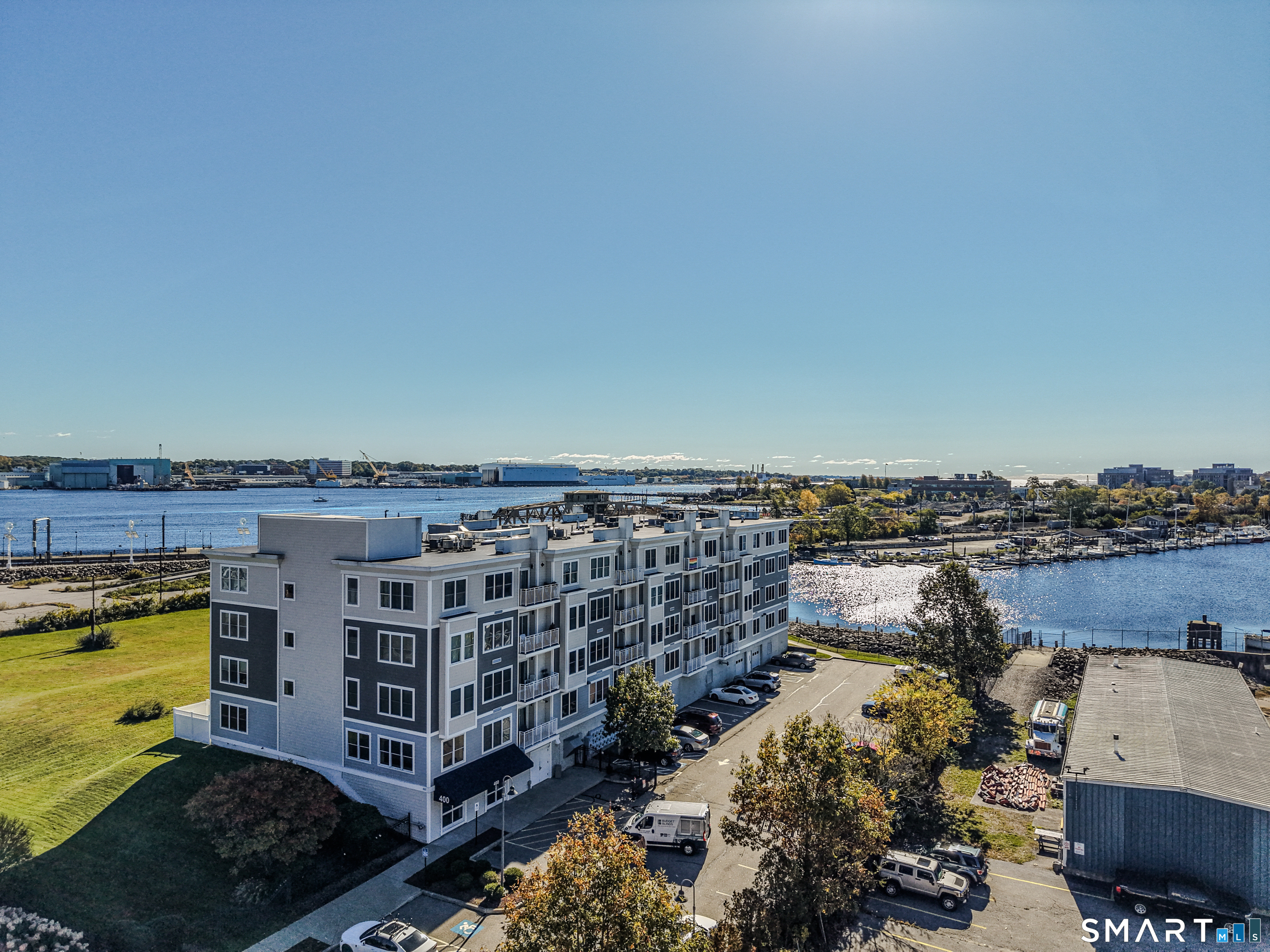 400 Bank Street New London CT 06320