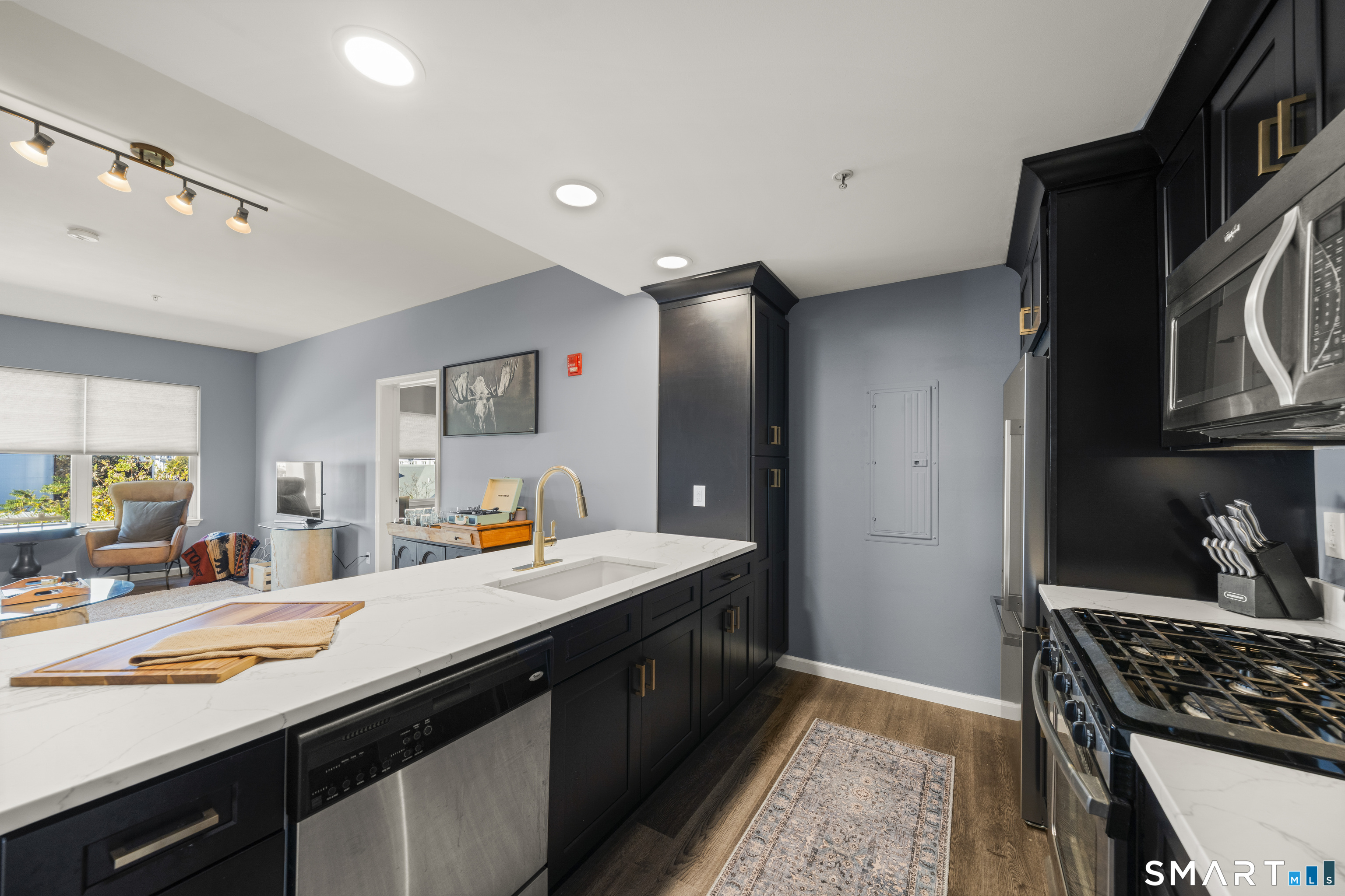 400 Bank Street New London CT 06320