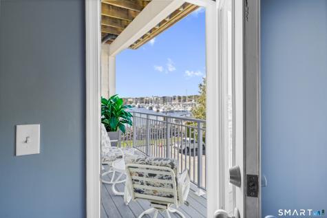 400 Bank Street New London CT 06320