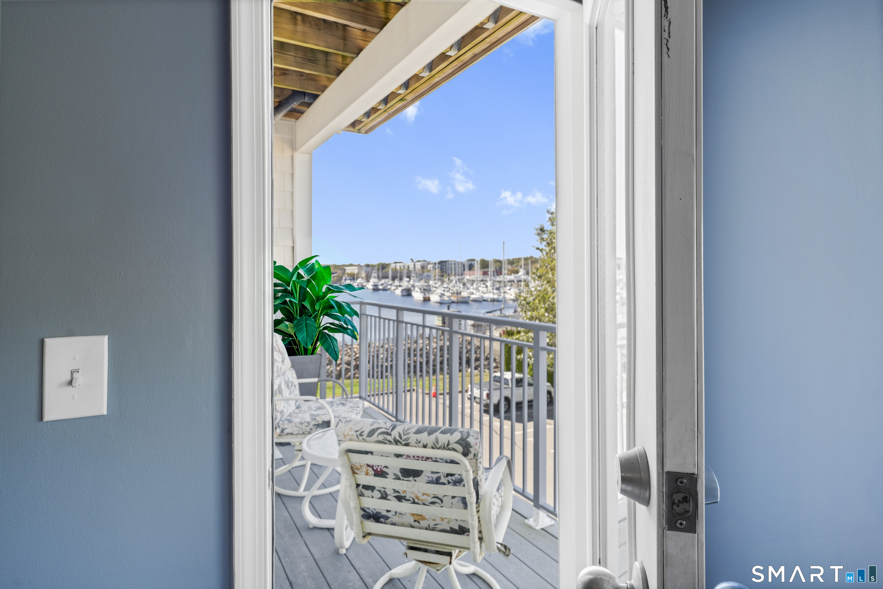 400 Bank Street New London CT 06320
