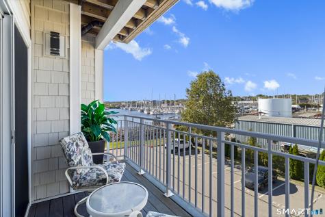 400 Bank Street New London CT 06320