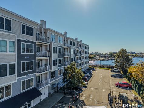 400 Bank Street New London CT 06320