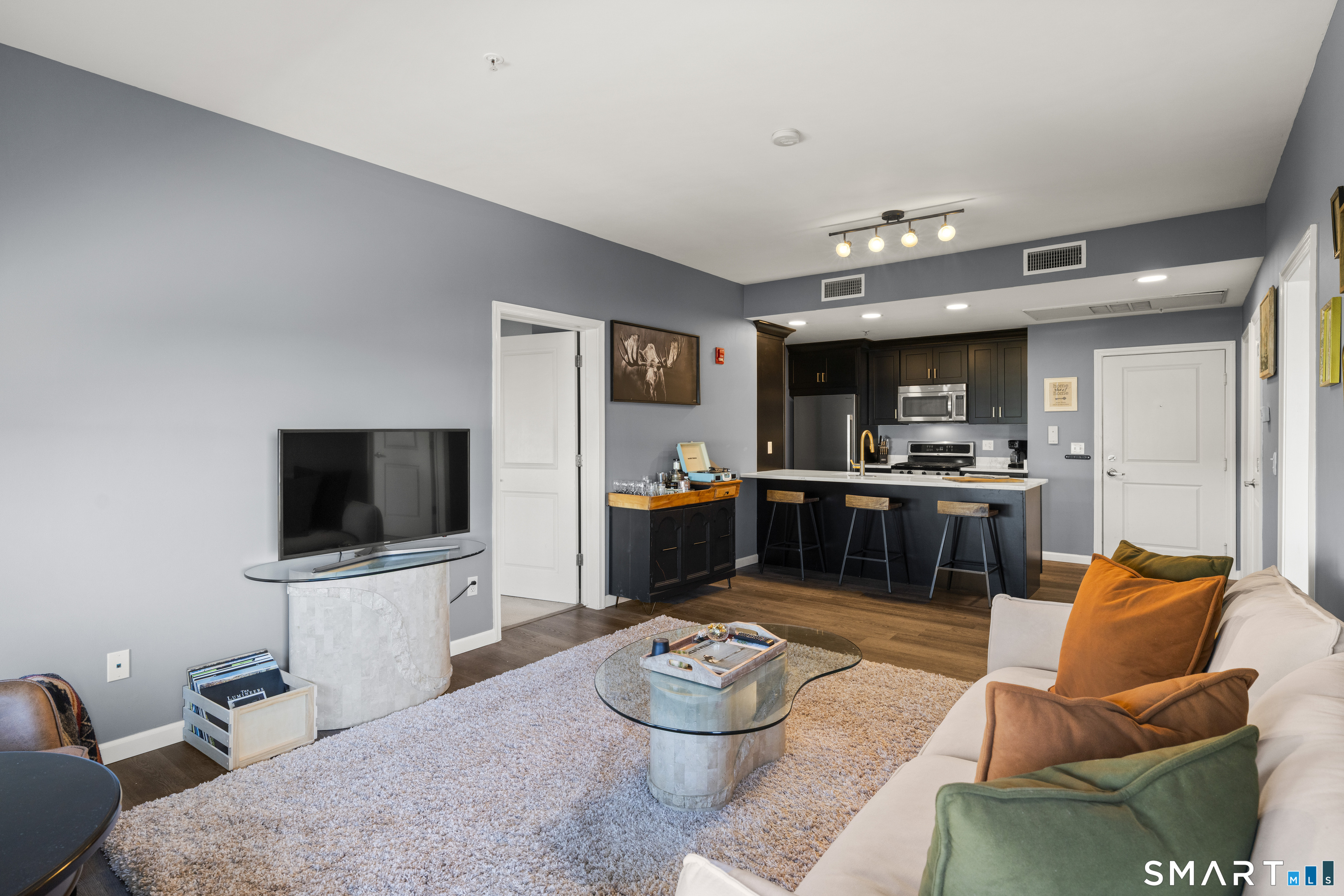 400 Bank Street New London CT 06320