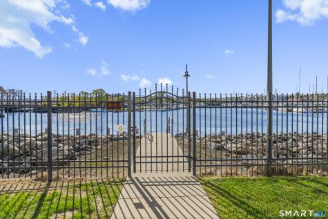 400 Bank Street New London CT 06320