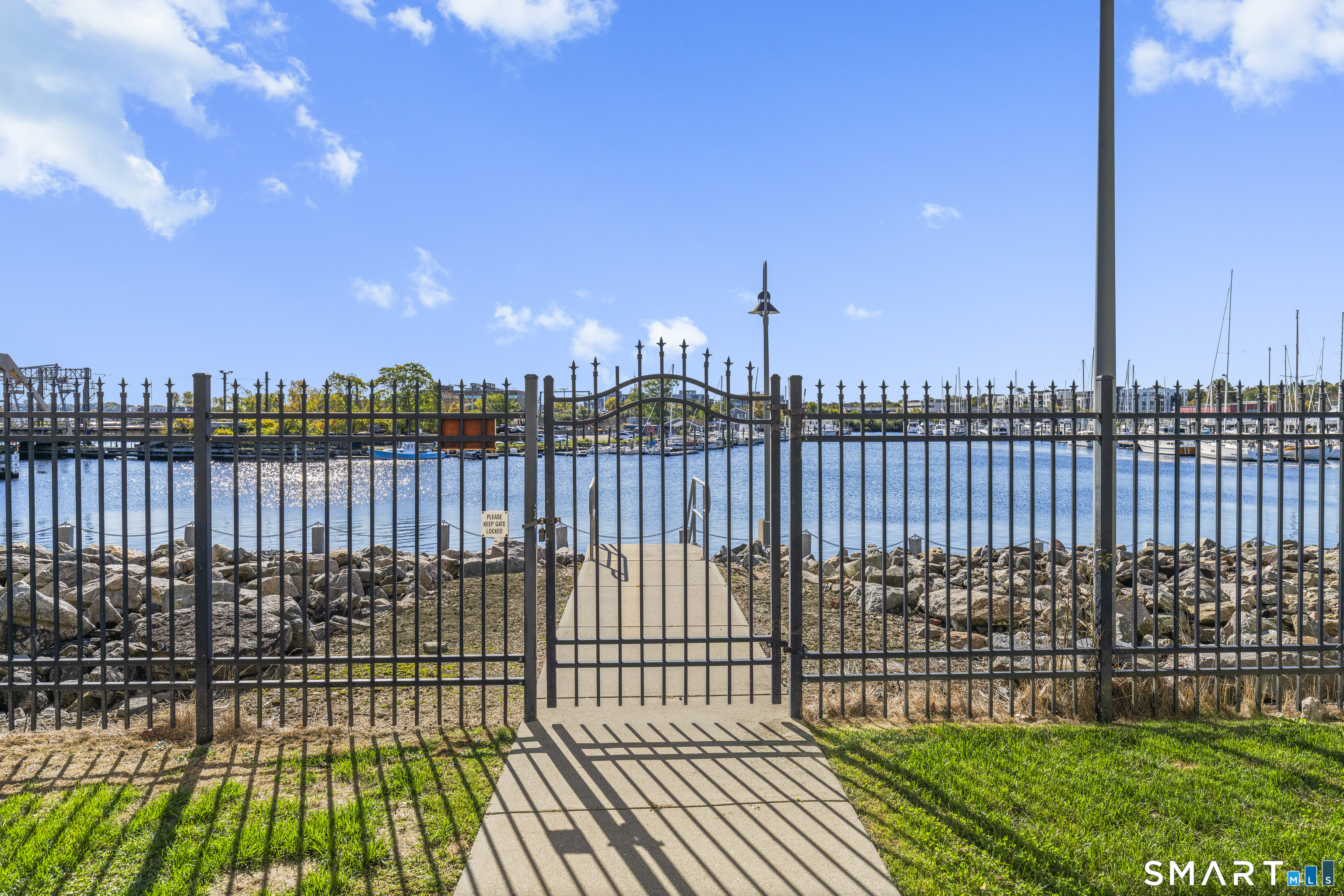 400 Bank Street New London CT 06320