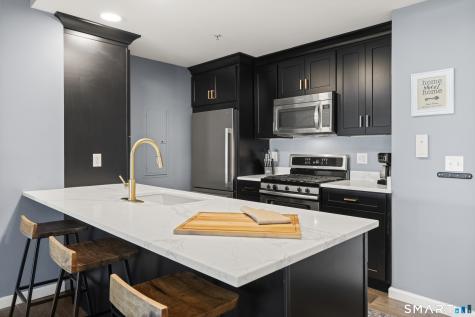 400 Bank Street New London CT 06320