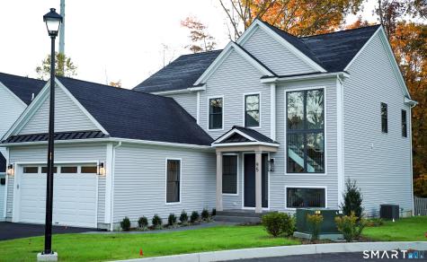 95 Oronoque Hills Road Stratford CT 06614
