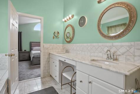 447 Fisher Court Shelton CT 06484