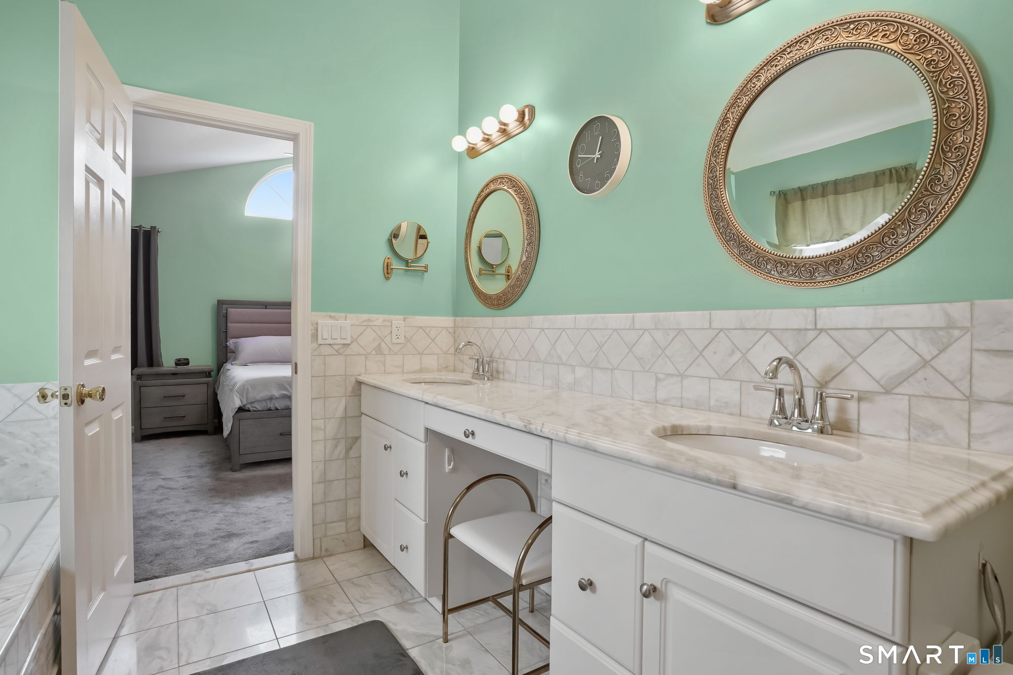 447 Fisher Court Shelton CT 06484