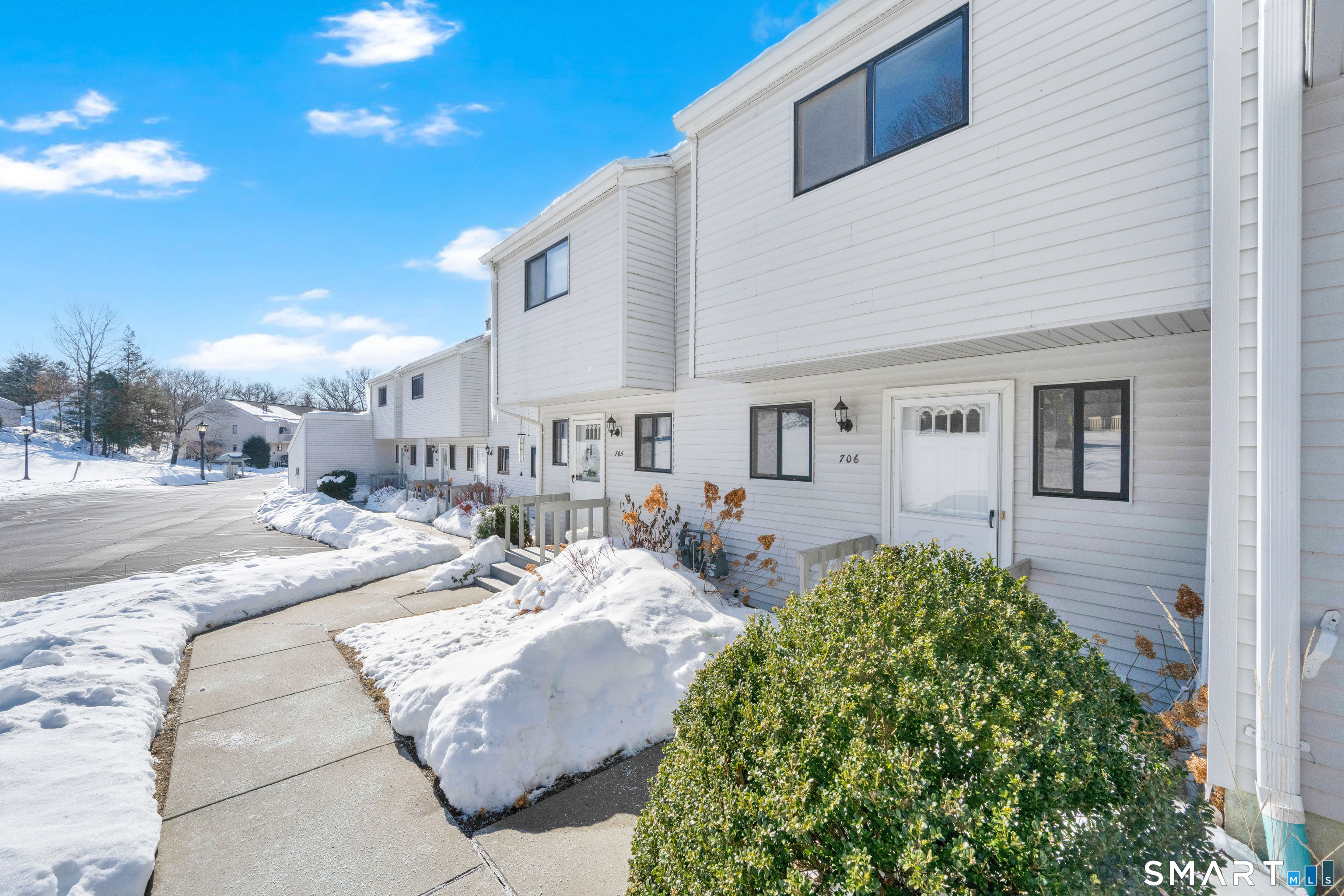 706 Timber Lane Canton CT 06019