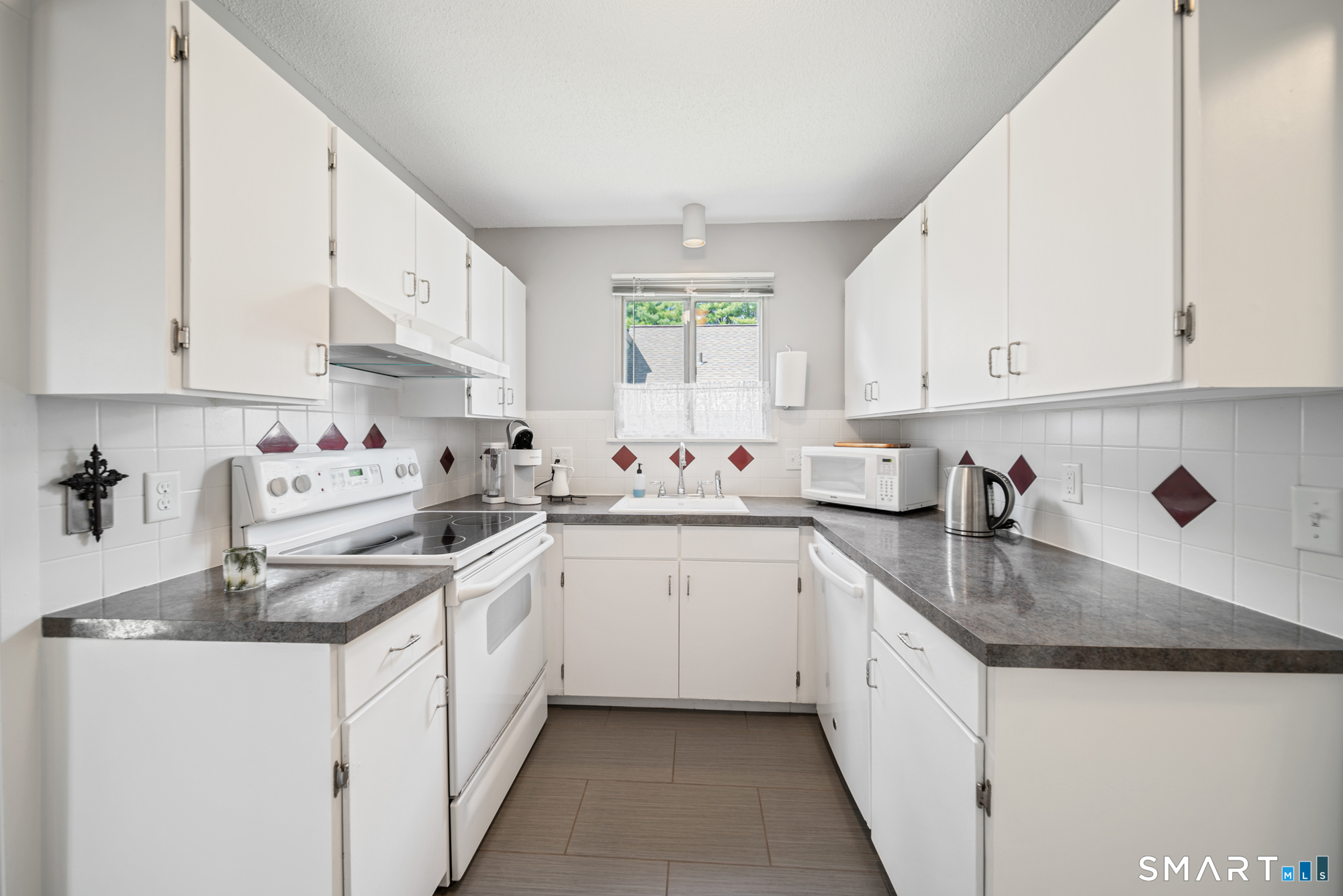 28 Heritage Circle Southbury CT 06488