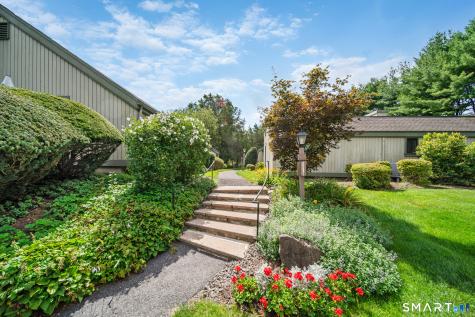 28 Heritage Circle Southbury CT 06488